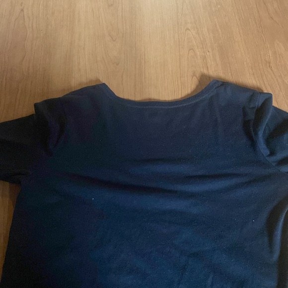 Old Navy Black sleeved tee - Picture 3 of 3